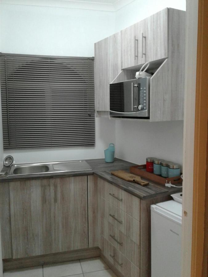 Roxy'S Rest Guest House Vanderbijlpark Kültér fotó