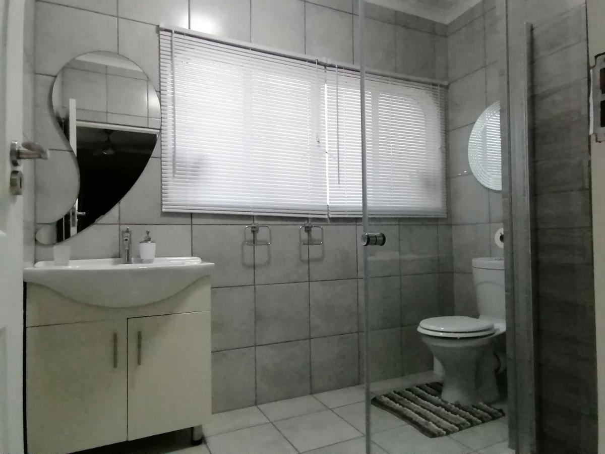 Roxy'S Rest Guest House Vanderbijlpark Kültér fotó