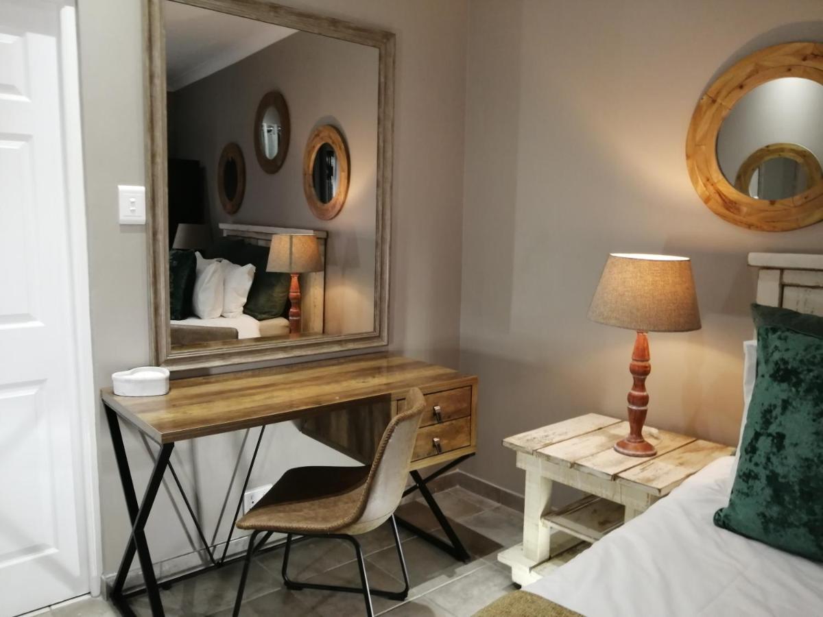 Roxy'S Rest Guest House Vanderbijlpark Kültér fotó