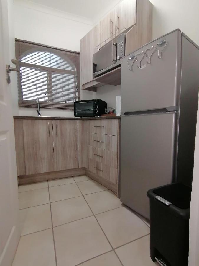 Roxy'S Rest Guest House Vanderbijlpark Kültér fotó