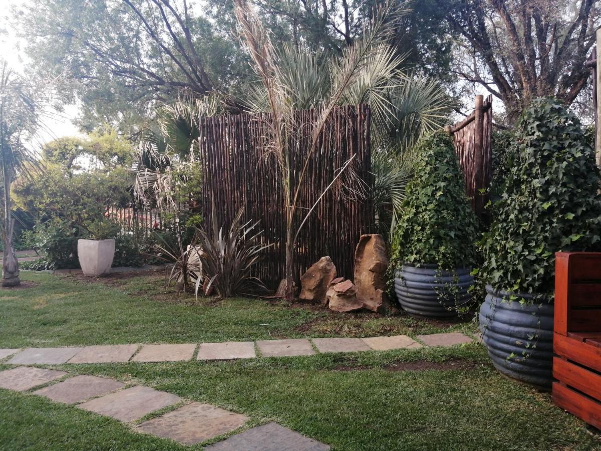 Roxy'S Rest Guest House Vanderbijlpark Kültér fotó