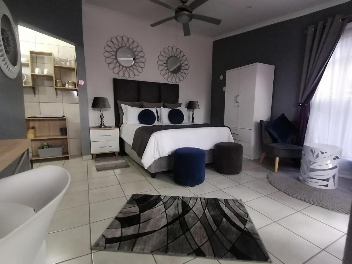 Roxy'S Rest Guest House Vanderbijlpark Kültér fotó