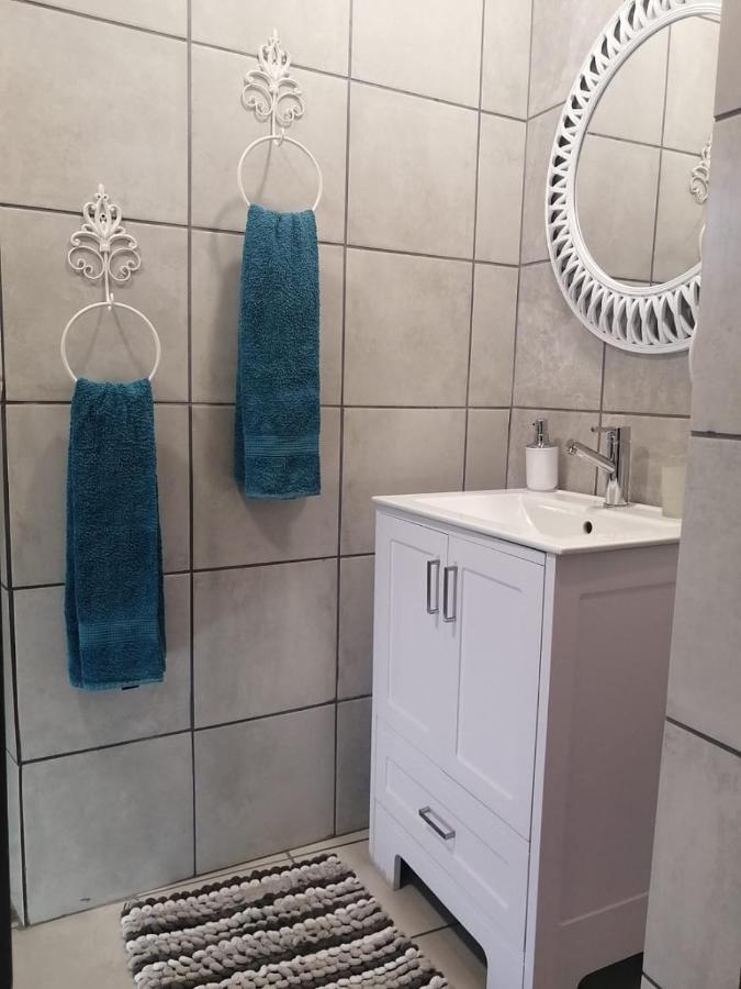 Roxy'S Rest Guest House Vanderbijlpark Kültér fotó